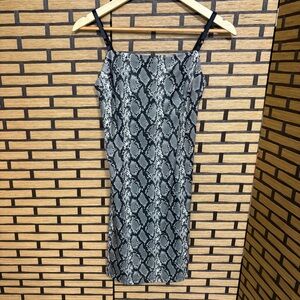 Vamp Gray‎ And Black Snakeskin Pattern Dress Size Small